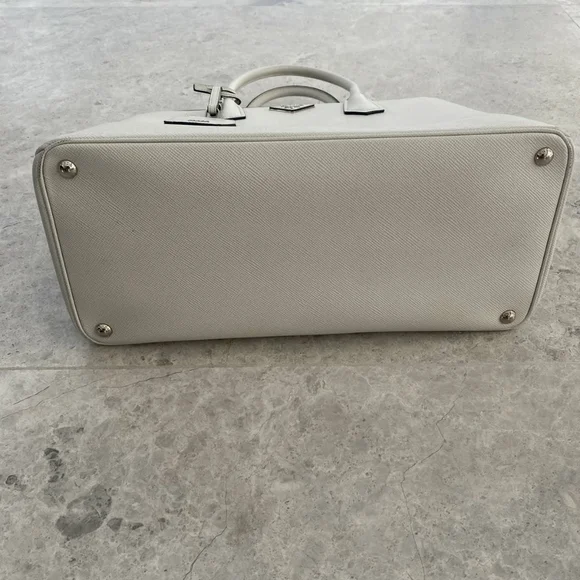 Prada Bag - Saffiano Cuir Talco - Picture 4 of 7